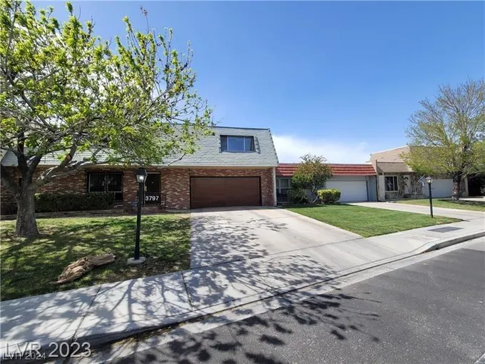 3797 Monument Street, Las Vegas, NV 89121 for Sale