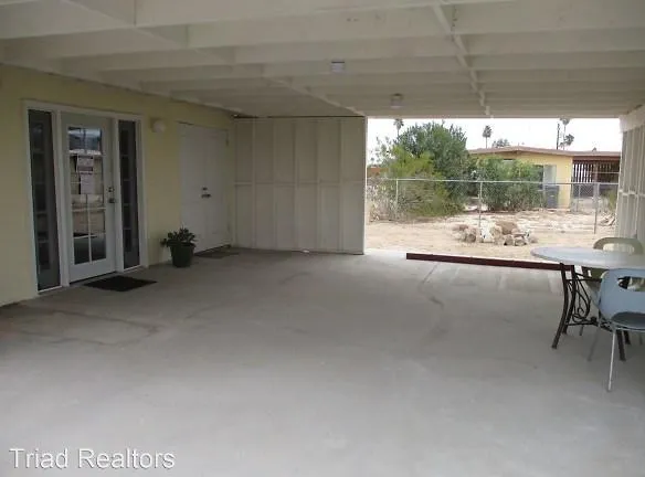 6289 Smoketree Ave - Twentynine Palms, CA 92277 - Home For Rent
