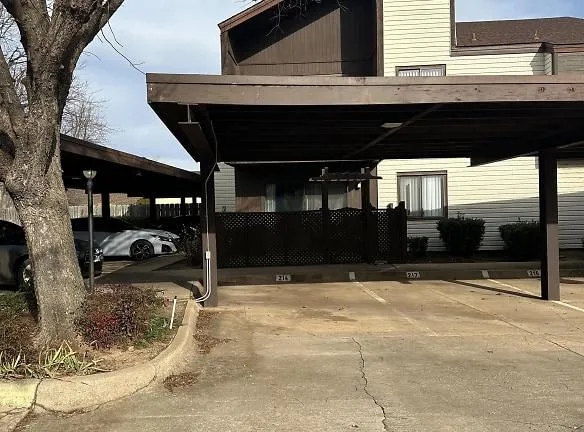 412 N Oakwood Rd unit 214 - Enid, OK 73703 - Home For Rent