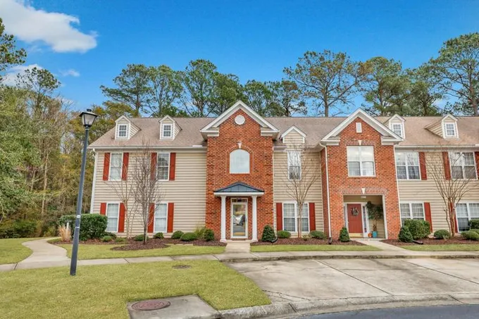 1545 OXBOROUGH CIR, Mount Pleasant, SC 29466 Single Family Residence For Sale  MLS# 24001319