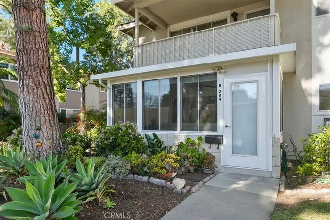 284 Avenida Carmel, Unit B, Laguna Woods, CA 92637 for Sale