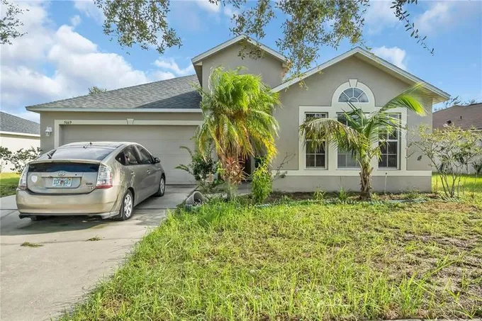 5669 Sycamore Canyon Drive, Kissimmee, FL 34758 for Sale