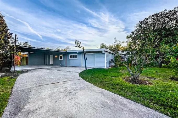 5211 Heatherbrook Dr, Houston, TX 77045 for Sale