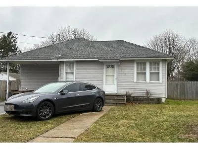 Diana Dr for Sale