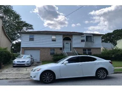 Dekoven St for Sale