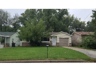 E Turner St for Sale