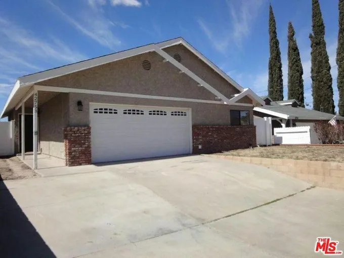 42753 BLUEHILLS DR, Lake Hughes, CA 93532 Single Family Residence For Sale  MLS# 24-351297