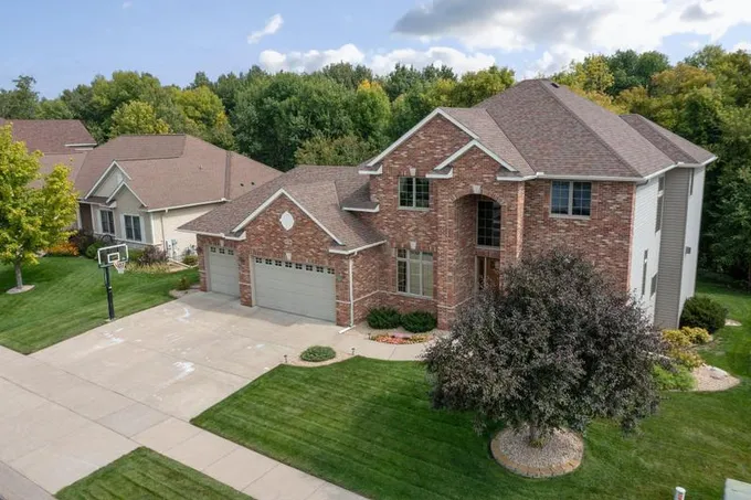9790 Troy Lane North, Maple Grove, MN 55311 for Sale