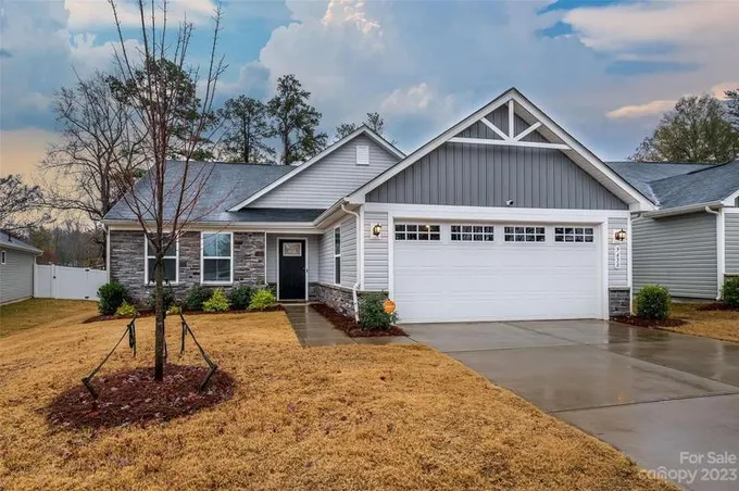 9630 Wardley Drive, Charlotte, NC 28215  611147443 for Sale