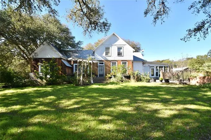 1620 Hofheinz St, San Marcos, TX 78666 for Sale