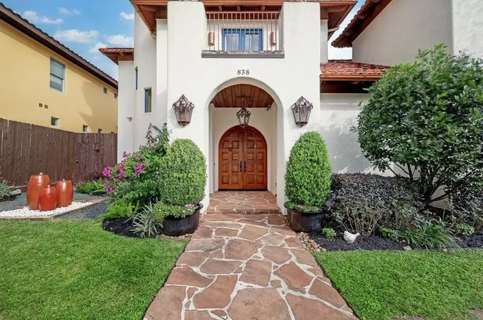 838 Ashland St, Houston, TX 77007 - MLS 43279759 for Sale