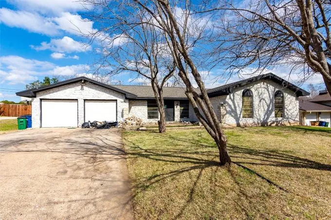 1402 Cardinal Hill Drive, Austin, TX 78758 for Sale