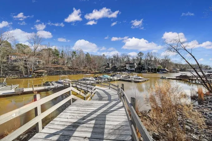 Tega Cay, York County, SC House for sale Property ID: 418835476