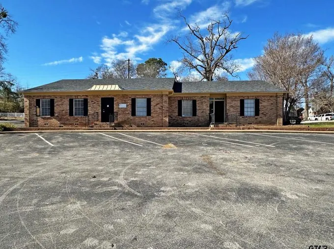 601 E Dodge St, Tyler, TX 75701 - MLS 24000947 for Sale