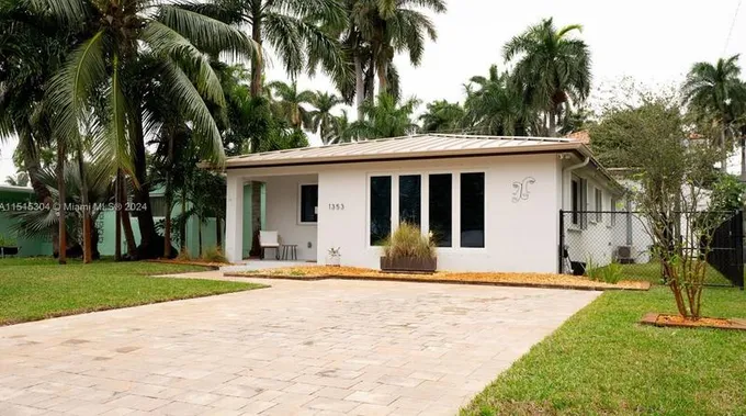 1353 Van Buren St, Hollywood, FL 33019 - MLS A11515304 for Sale
