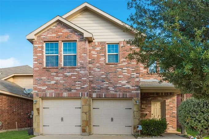 5753 Maui Dr, Fort Worth, TX 76119  MLS# 20455560 for Sale