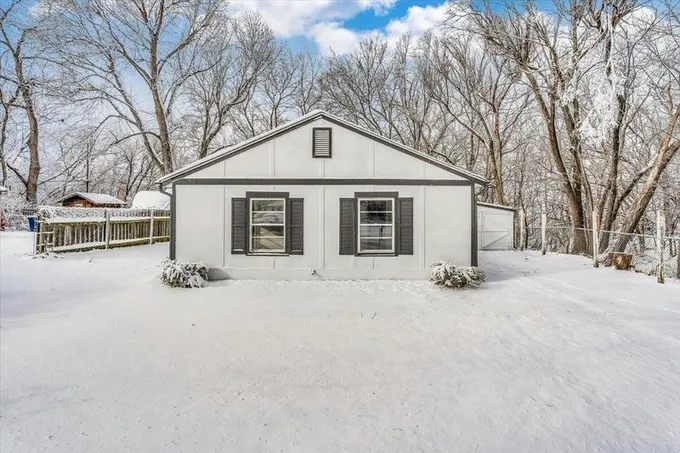 1010 E EVANSTON ST, Park City, KS 67219 Single Family Residence For Sale  MLS# 634188