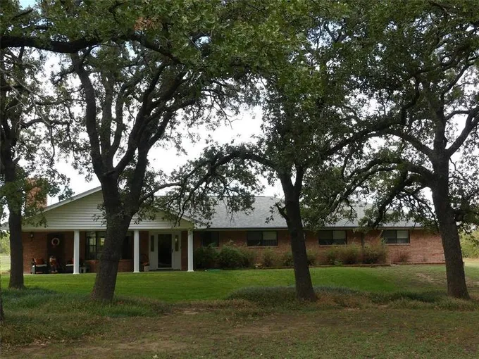 11563 State Highway 59 N, Montague, TX 76251 for Sale