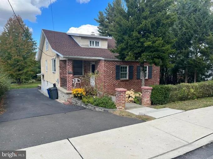 572 North Tyson Avenue, Glenside, PA 19038 for Sale