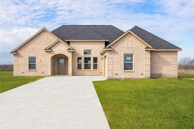 945 Genesis Rd, Rice, TX 75155 for Sale
