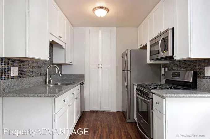 3148 Hawthorn Street #C  3144-3148 Hawthorn Street for Sale