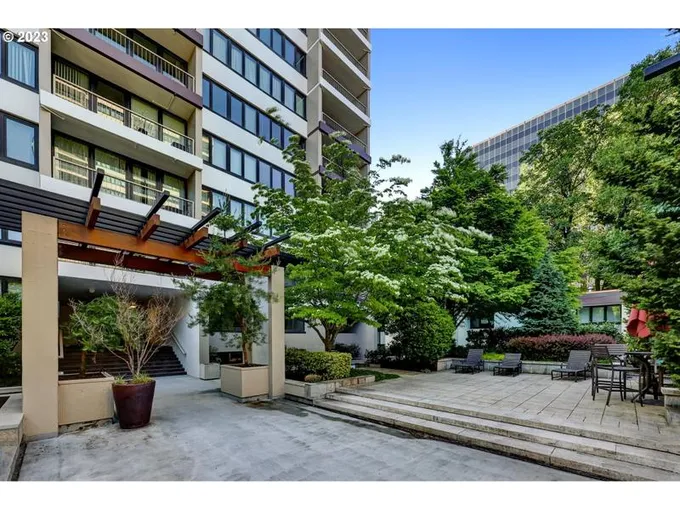 255 SW HARRISON ST TH6, Portland OR 97201 for Sale