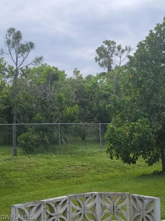 1 Coachlight Dr, Fort Myers, FL 33908 - MLS 223054440 for Sale