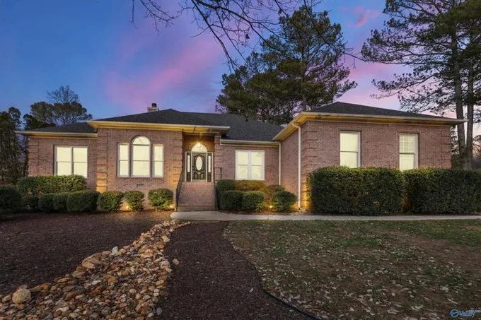 101 KENSINGTON DR, Madison, AL 35758 Single Family Residence For Sale  MLS# 21851149