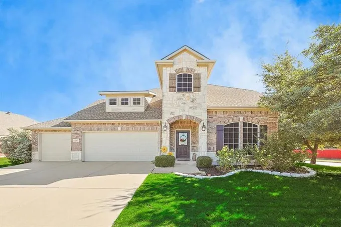 1804 Castle Creek Dr, Little Elm, TX 75068 for Sale