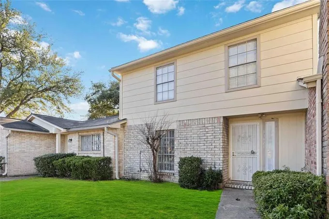13021 Clarewood Dr, Houston, TX 77072 for Sale