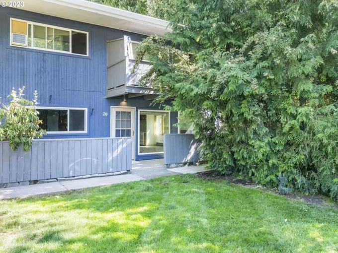 10090 SW BEAVERTON HILLSDALE HWY 20, Beaverton OR 97005 for Sale