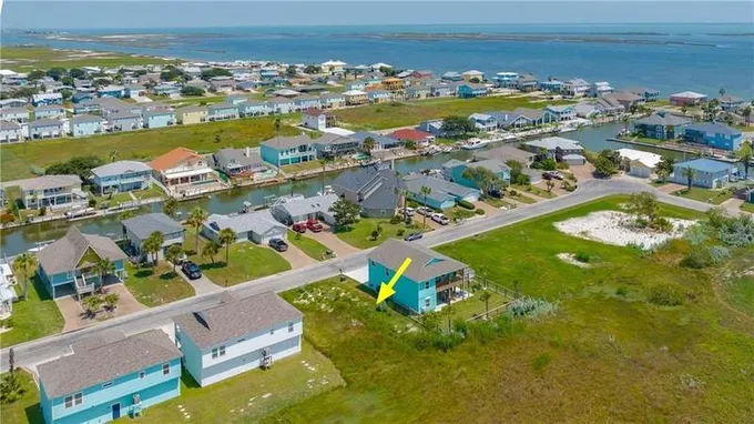 219 Lands End St, Rockport, TX 78382 for Sale