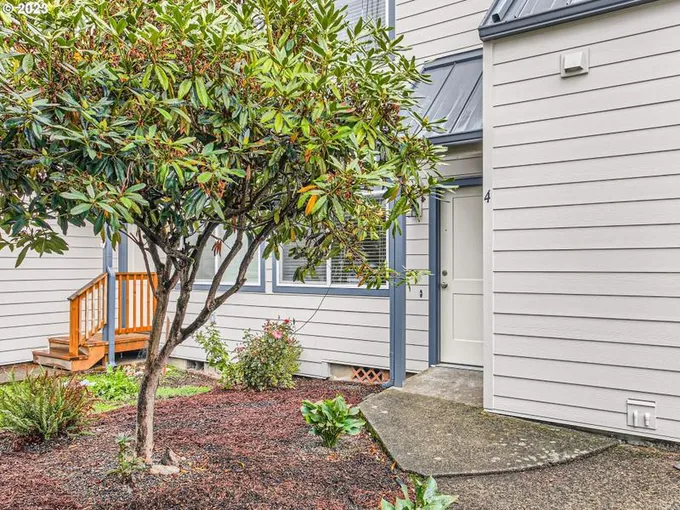 7320 NE 16th AVE 204, Vancouver WA 98665 for Sale