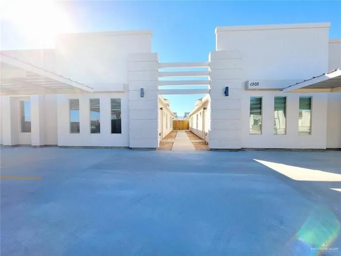 906 Starr Street D, Mercedes, TX 78570 for Rent