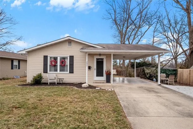 Columbia, Monroe County, IL House for sale Property ID: 418924528