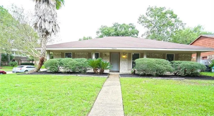 16619 Seawolf Dr, Houston, TX 77062 for Rent