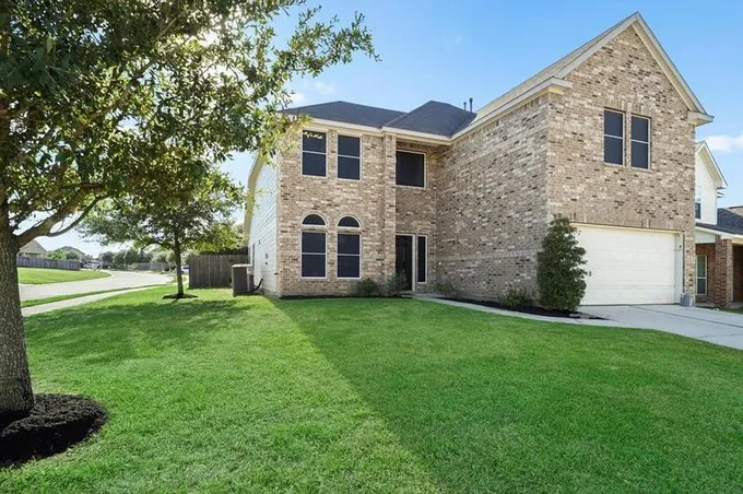 1120 Shadow Glenn Dr, Conroe, TX 77301 - MLS 51029744 for Sale
