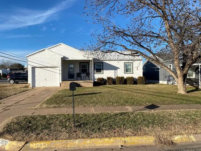 2909 38th St, Snyder, TX 79549 for Sale