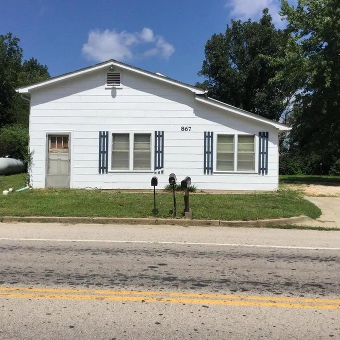 867 W Springfield Rd, Sullivan, MO 63080 - MLS 23047279 for Sale