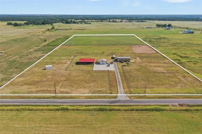 2290 Brooks Ln, Sadler, TX 76264 for Sale