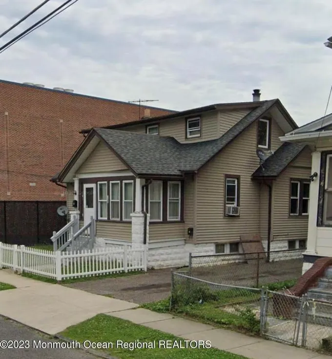 142 Linden Ave, Oaklyn, NJ 08107 - MLS 22331129 for Sale