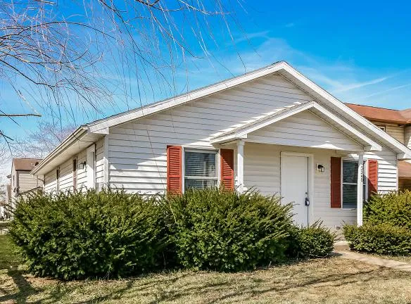 5340 Traditions Rd - Indianapolis, IN 46235 - Home For Rent