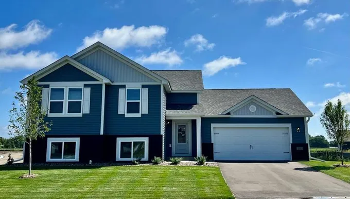 501 DOUGLAS DR S, Annandale, MN 55302 Single Family Residence For Sale  MLS# 6486384