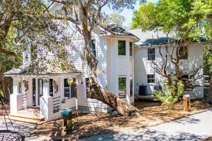 30 CEDAR CT, Bald Head Island, NC 28461 Single Family Residence For Sale  MLS# 100423501 for Rent