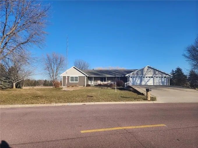 Redwood Falls, Redwood County, MN House for sale Property ID: 418512405