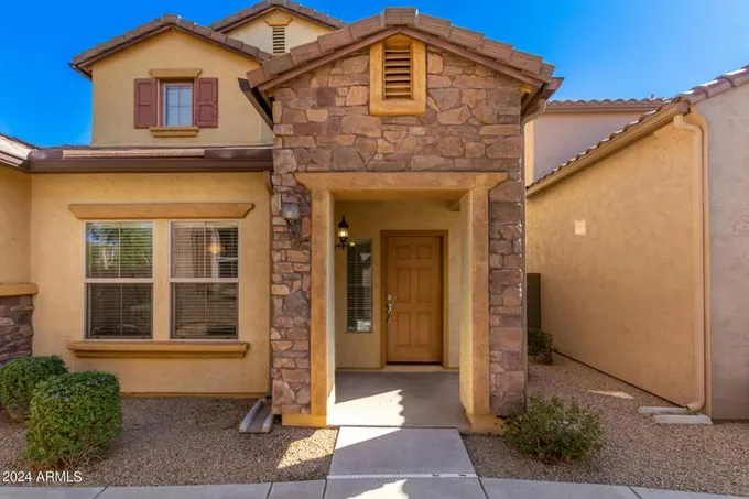 3960 E CAT BALUE DR, Phoenix, AZ 85050 Single Family Residence For Sale  MLS# 6661087 for Rent