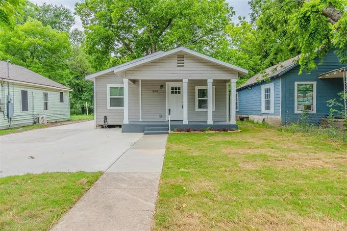 808 N Montgomery St, Sherman, TX 75090 for Sale