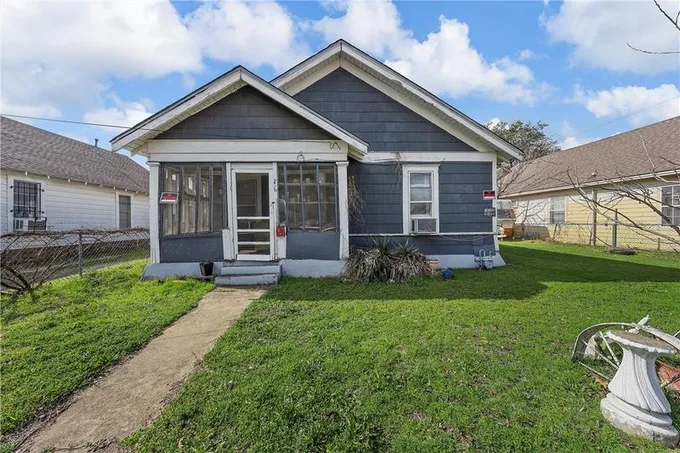 216 Walker Street, Waco, TX 76704 for Sale