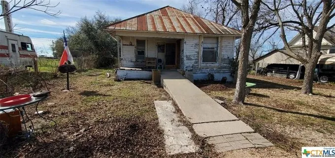 105 W Avenue G, Buckholts, TX 76518 for Sale