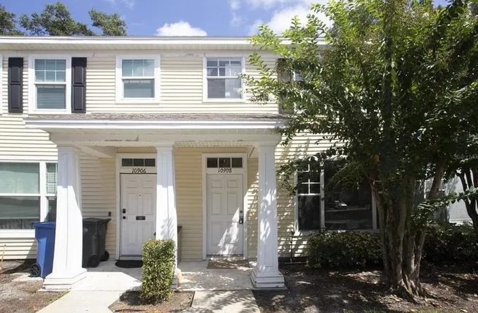 10908 Black Swan Ct, Seffner, FL 33584 - MLS T3473876 for Sale